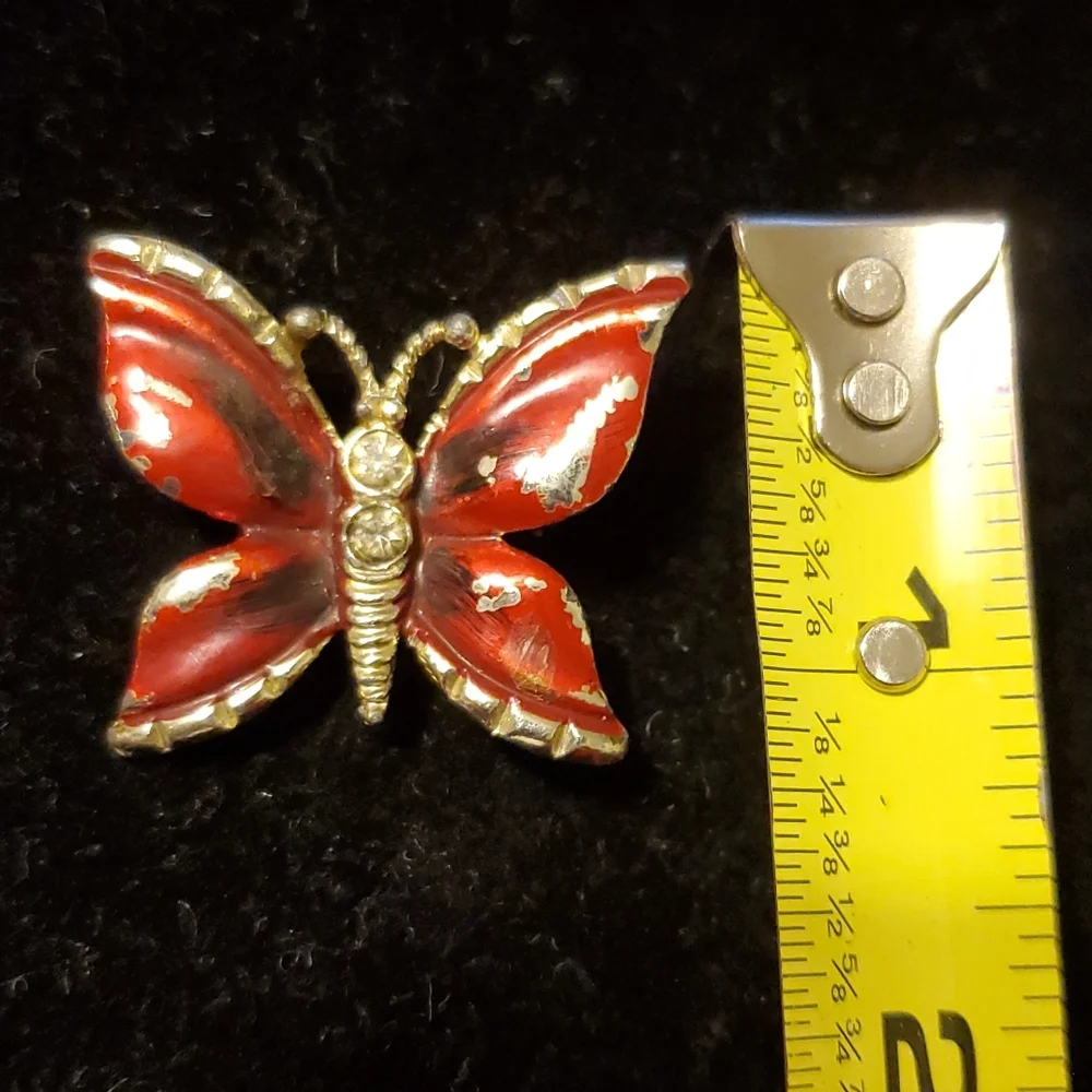 Goldtone and red butterfly pin Damaged